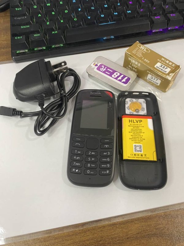 tai nghe siêu nhỏ nguỵ trang dạng điện thoại Nokia 105 7